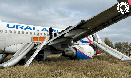 Почти 16 млн рублей выплатили пассажирам севшего в поле самолета Сочи — Омск