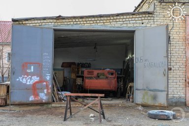 Пожар произошел в гаражном кооперативе в Волгограде