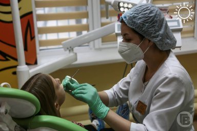 В Волгограде стоматологу обещают платить до 500 тысяч рублей на руки