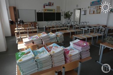 В городе Волгоградской области из-за ледяного дождя закрыли школу
