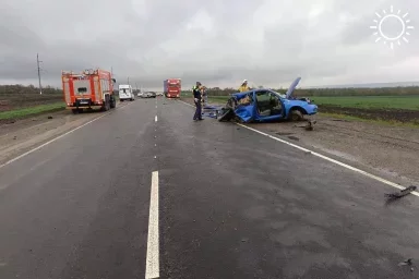 39-летний водитель авто «Лада Калина» погиб на Кубани при выезде на встречную полосу