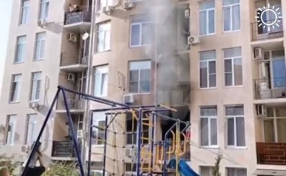 В Сочи во время пожара из многоэтажки эвакуировали 35 человек
