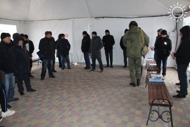 Военные следователи Южного военного округа продолжают проводить проверки соблюдения натурализованными гражданами России законов о воинском учете.