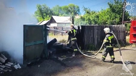В луганской области сгорел автомобиль