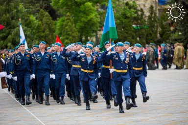 Василий Швец поздравил военнослужащих и ветеранов «крылатой пехоты» с Днем ВДВ